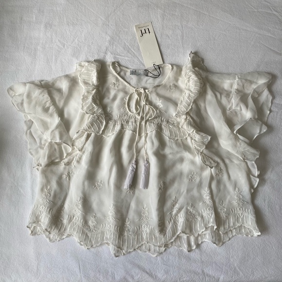 Zara Tops - Zara White Ruffled Top